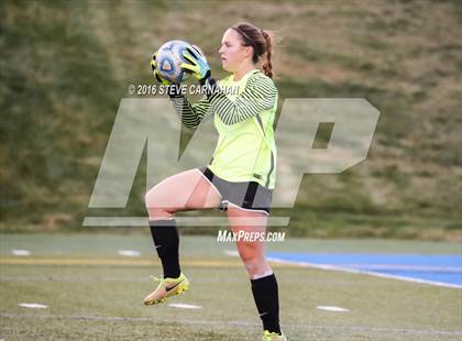 Thumbnail 2 in East vs Woods Cross (UHSAA 4A Semifinal) photogallery.