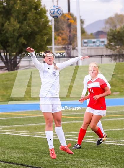 Thumbnail 2 in East vs Woods Cross (UHSAA 4A Semifinal) photogallery.