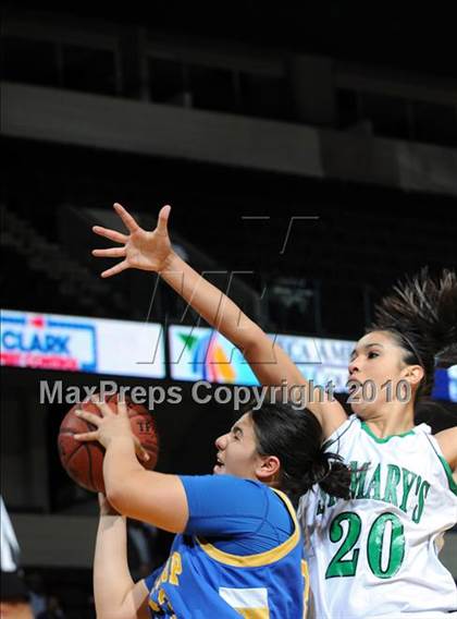 Thumbnail 1 in Bishop Amat vs. St. Mary's (CIF State D3 Final) photogallery.
