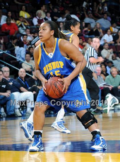 Thumbnail 2 in Bishop Amat vs. St. Mary's (CIF State D3 Final) photogallery.