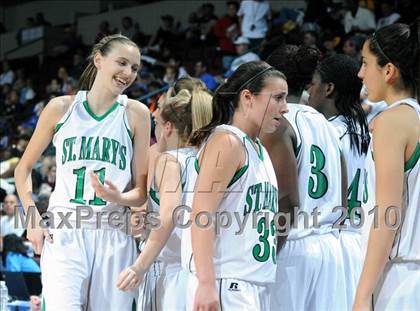 Thumbnail 3 in Bishop Amat vs. St. Mary's (CIF State D3 Final) photogallery.