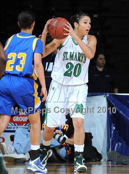 Thumbnail 3 in Bishop Amat vs. St. Mary's (CIF State D3 Final) photogallery.