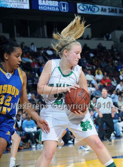 Thumbnail 1 in Bishop Amat vs. St. Mary's (CIF State D3 Final) photogallery.