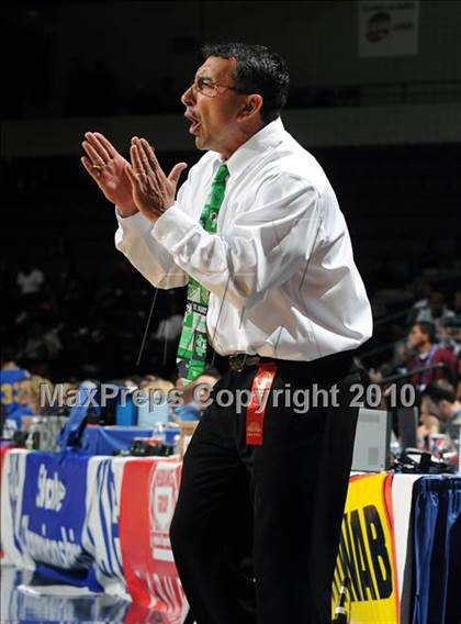 Thumbnail 2 in Bishop Amat vs. St. Mary's (CIF State D3 Final) photogallery.