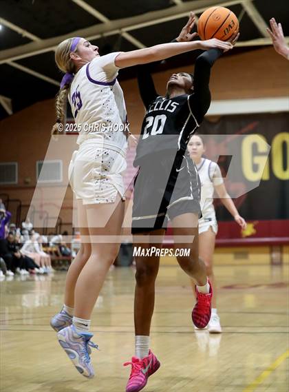 Thumbnail 3 in Notre Dame Prep vs Kellis (Salpointe Cactus Clash) photogallery.