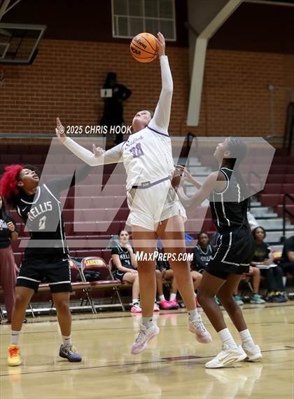 Thumbnail 1 in Notre Dame Prep vs Kellis (Salpointe Cactus Clash) photogallery.