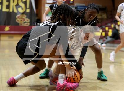Thumbnail 2 in Notre Dame Prep vs Kellis (Salpointe Cactus Clash) photogallery.