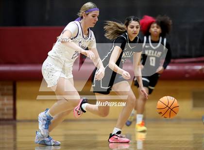 Thumbnail 2 in Notre Dame Prep vs Kellis (Salpointe Cactus Clash) photogallery.