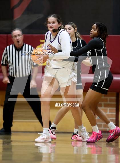 Thumbnail 3 in Notre Dame Prep vs Kellis (Salpointe Cactus Clash) photogallery.