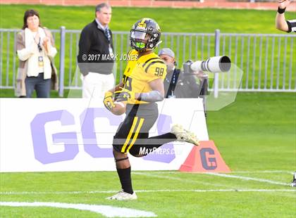 Thumbnail 2 in Bingham vs. St. Frances Academy (GEICO State Champions Bowl Series) photogallery.
