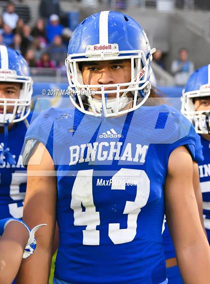 Thumbnail 2 in Bingham vs. St. Frances Academy (GEICO State Champions Bowl Series) photogallery.