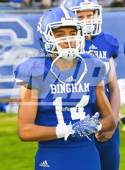 Thumbnail 1 in Bingham vs. St. Frances Academy (GEICO State Champions Bowl Series) photogallery.