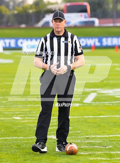 Thumbnail 3 in Bingham vs. St. Frances Academy (GEICO State Champions Bowl Series) photogallery.