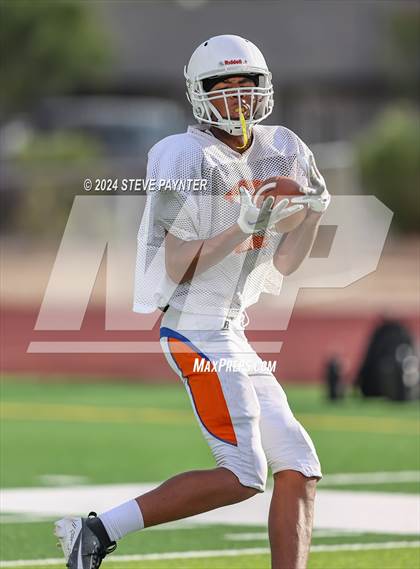 Thumbnail 3 in Canyon View vs Thunderbird (Scrimmage) photogallery.