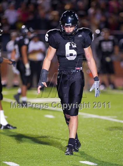 Thumbnail 2 in Steele vs. Brandeis photogallery.
