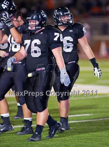 Thumbnail 3 in Steele vs. Brandeis photogallery.