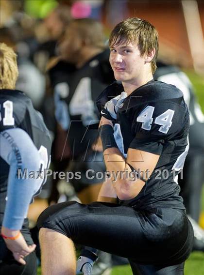 Thumbnail 3 in Steele vs. Brandeis photogallery.