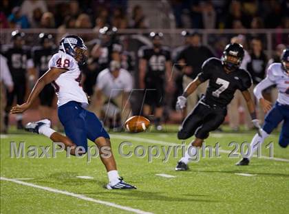 Thumbnail 3 in Steele vs. Brandeis photogallery.