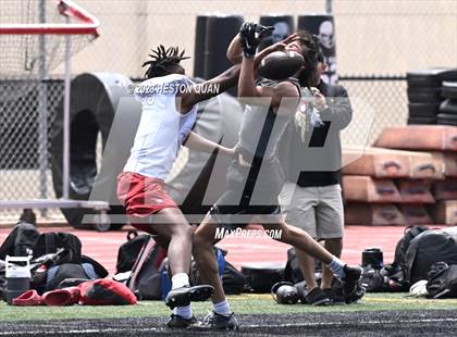 Thumbnail 2 in Downey vs. Ayala (Surf City Passing Tournament) photogallery.