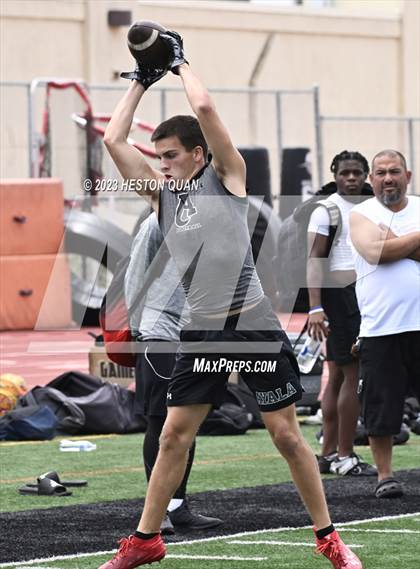 Thumbnail 2 in Downey vs. Ayala (Surf City Passing Tournament) photogallery.