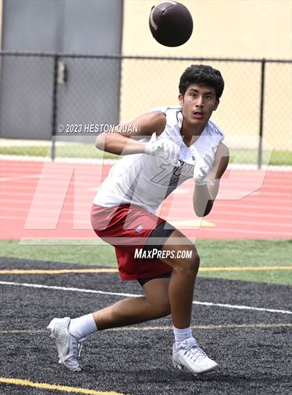 Thumbnail 3 in Downey vs. Ayala (Surf City Passing Tournament) photogallery.