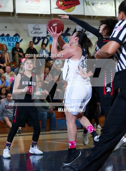Thumbnail 1 in Rio Mesa @ Camarillo photogallery.