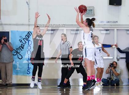 Thumbnail 1 in Rio Mesa @ Camarillo photogallery.