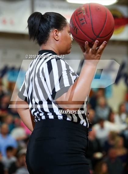 Thumbnail 3 in Rio Mesa @ Camarillo photogallery.