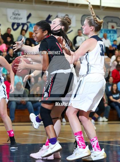 Thumbnail 1 in Rio Mesa @ Camarillo photogallery.