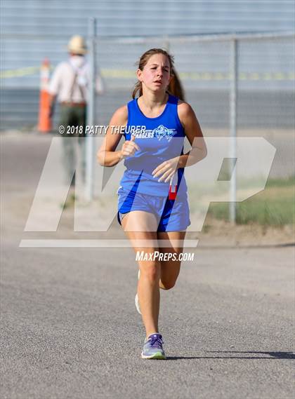 Thumbnail 2 in Nyssa Invitational photogallery.