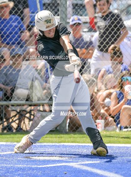 Thumbnail 3 in Tanque Verde vs Valley Christian (AIA 3A Quarterfinals) photogallery.