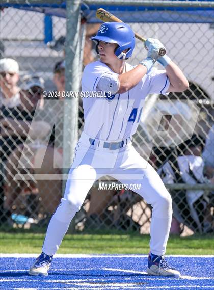 Thumbnail 3 in Tanque Verde vs Valley Christian (AIA 3A Quarterfinals) photogallery.