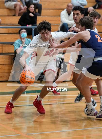 Thumbnail 3 in Chaparral vs. Thunderbird photogallery.