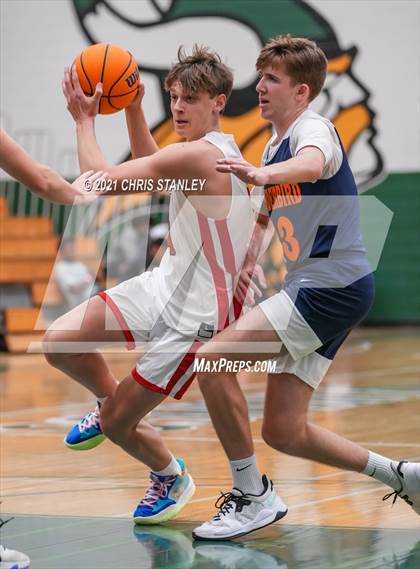 Thumbnail 3 in Chaparral vs. Thunderbird photogallery.