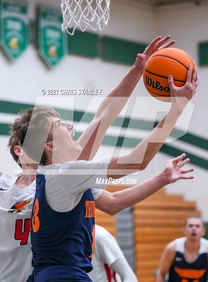 Thumbnail 3 in Chaparral vs. Thunderbird photogallery.