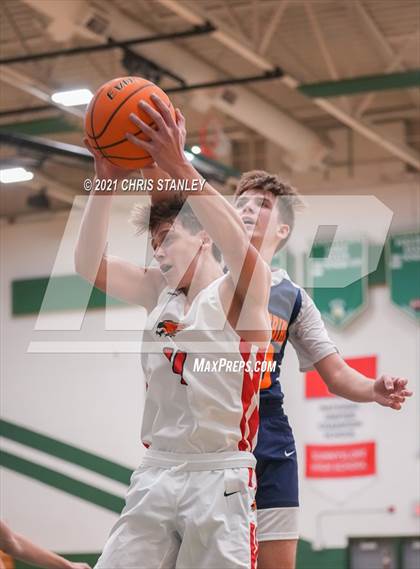 Thumbnail 2 in Chaparral vs. Thunderbird photogallery.