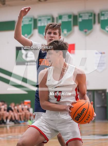 Thumbnail 3 in Chaparral vs. Thunderbird photogallery.