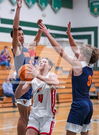 Thumbnail 1 in Chaparral vs. Thunderbird photogallery.