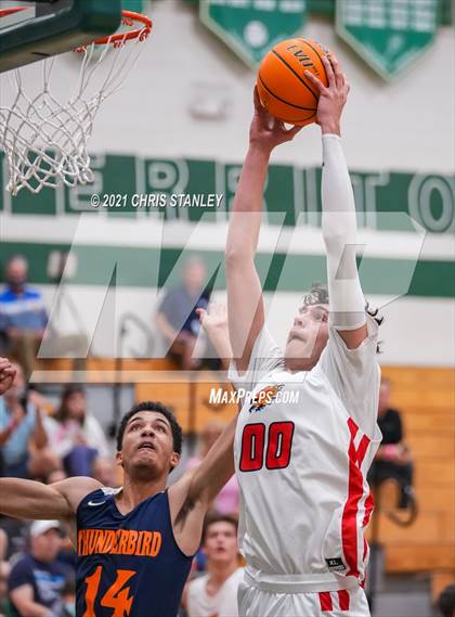 Thumbnail 1 in Chaparral vs. Thunderbird photogallery.