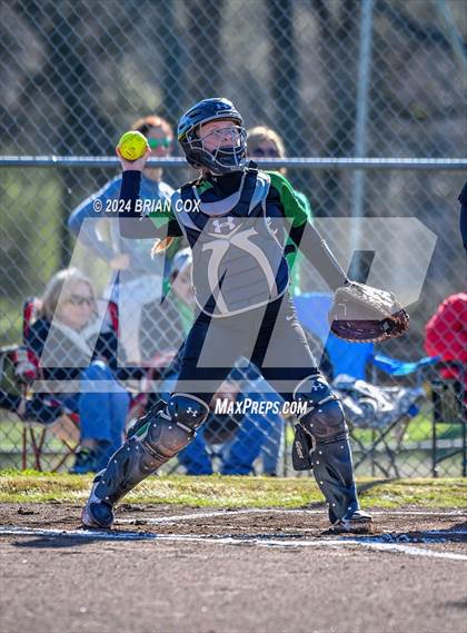Thumbnail 3 in Yellville-Summit vs Bergman (Big Cat Classic) photogallery.