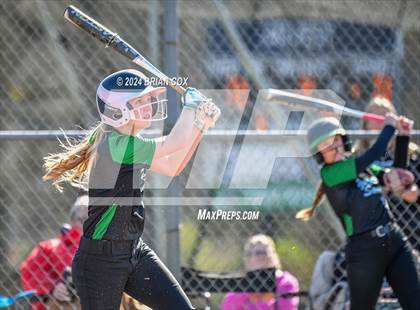 Thumbnail 2 in Yellville-Summit vs Bergman (Big Cat Classic) photogallery.