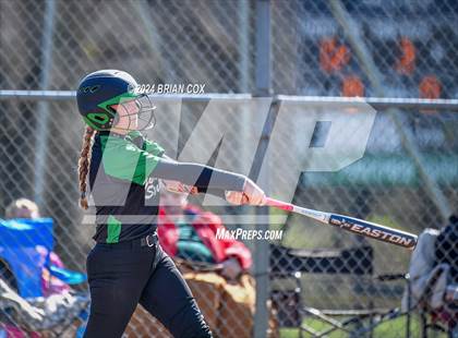 Thumbnail 2 in Yellville-Summit vs Bergman (Big Cat Classic) photogallery.
