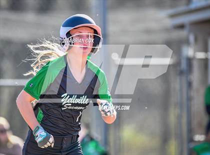 Thumbnail 2 in Yellville-Summit vs Bergman (Big Cat Classic) photogallery.
