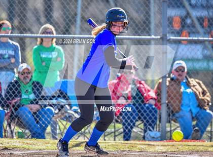 Thumbnail 3 in Yellville-Summit vs Bergman (Big Cat Classic) photogallery.