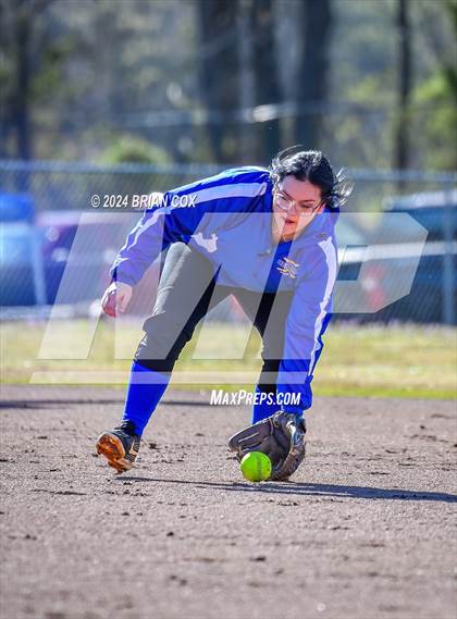 Thumbnail 2 in Yellville-Summit vs Bergman (Big Cat Classic) photogallery.