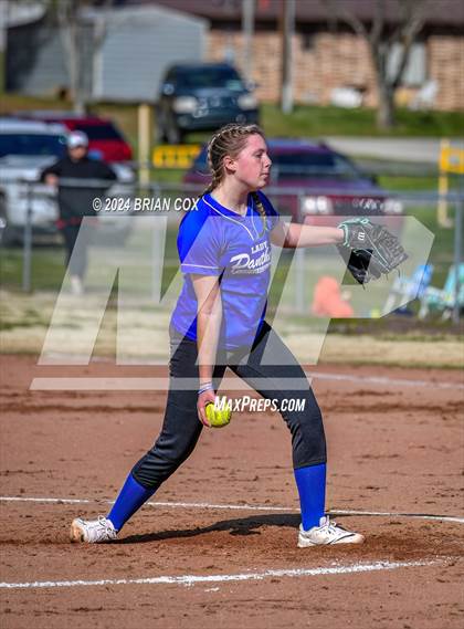 Thumbnail 1 in Yellville-Summit vs Bergman (Big Cat Classic) photogallery.
