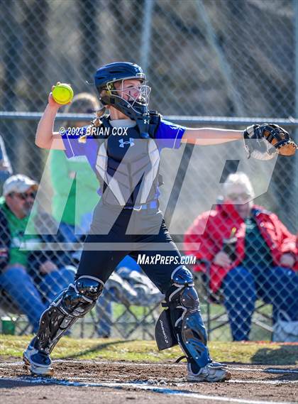 Thumbnail 2 in Yellville-Summit vs Bergman (Big Cat Classic) photogallery.