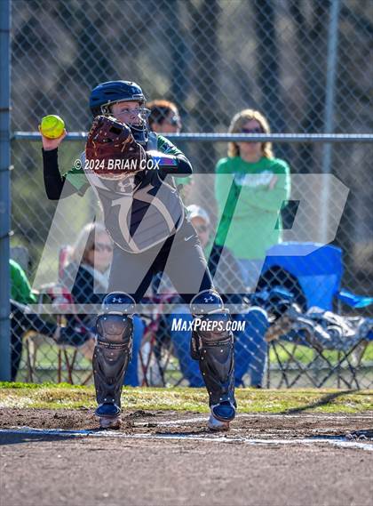 Thumbnail 3 in Yellville-Summit vs Bergman (Big Cat Classic) photogallery.