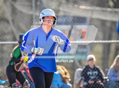 Thumbnail 2 in Yellville-Summit vs Bergman (Big Cat Classic) photogallery.