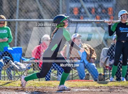 Thumbnail 1 in Yellville-Summit vs Bergman (Big Cat Classic) photogallery.